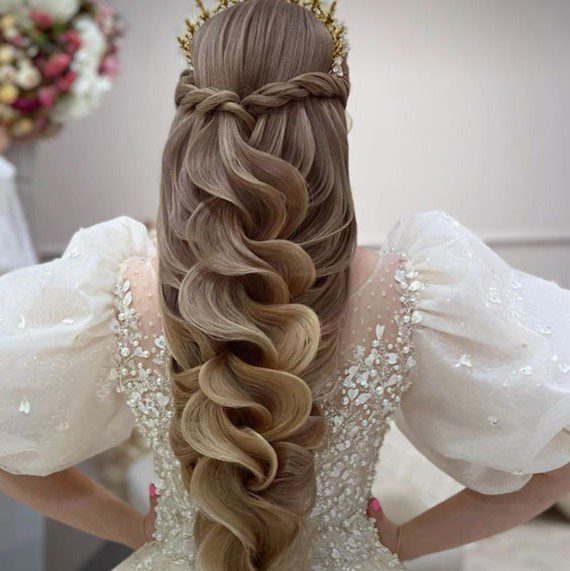 شینیون باز موج دار