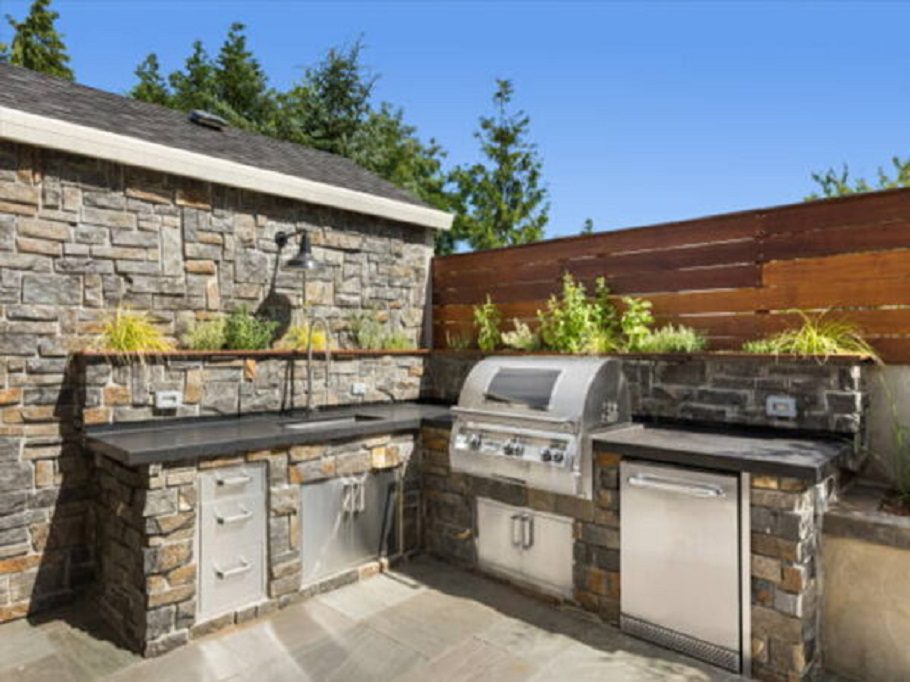 طراحی حیاط خلوت با باربیکیو